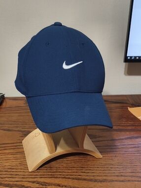Nike Men's Navy and White Swoosh Cap